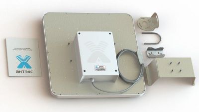 Панельная антенна AGATA MIMO 2x2 BOX комплект